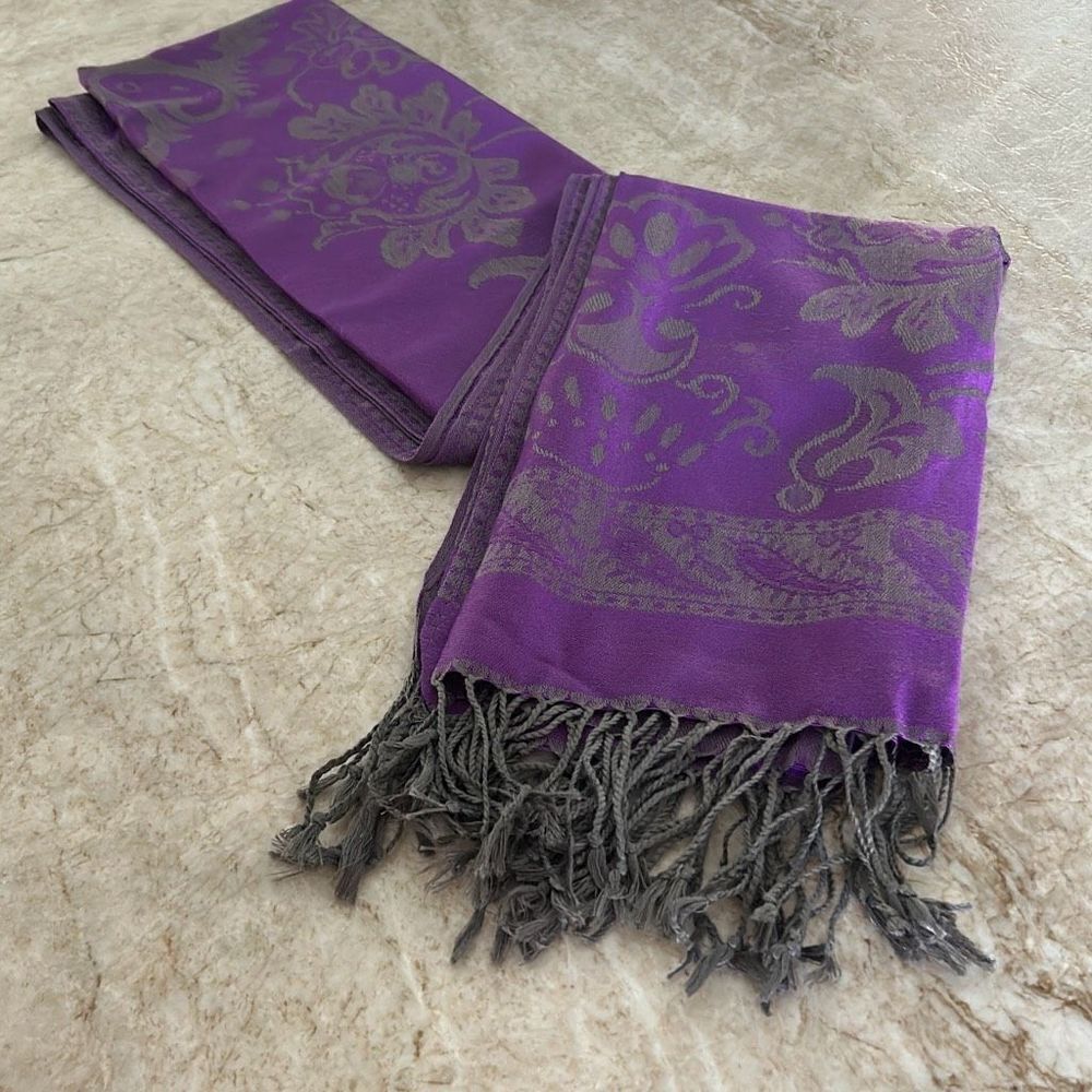 Cashmere Purple Wrap/Scarf NWOT